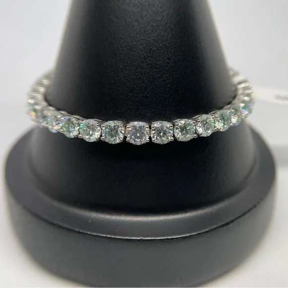 28 Carat Moissanite Diamond Tennis Bracelet 18K 925 Brilliant Round Cut 6.5mm - Picture 2 of 9